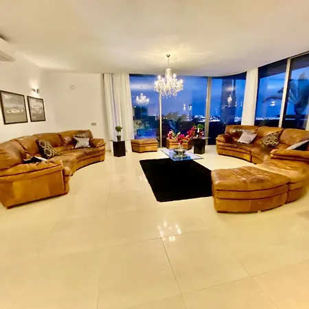 Insignia Lanzarote Tias